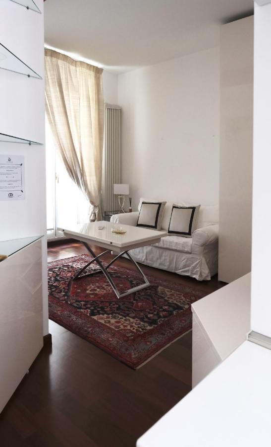 Comecasa Flowery Terraced Apartment Milaan Buitenkant foto