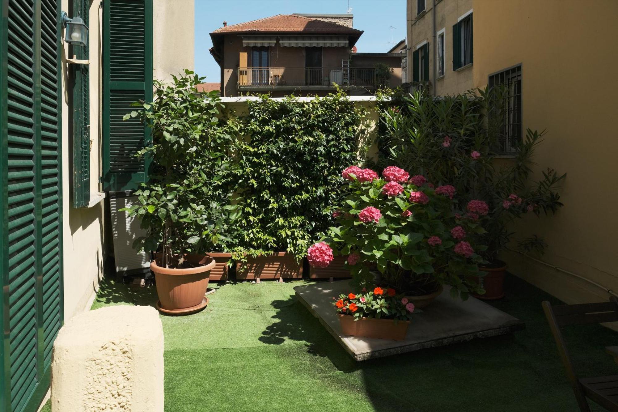 Comecasa Flowery Terraced Apartment Milaan Buitenkant foto