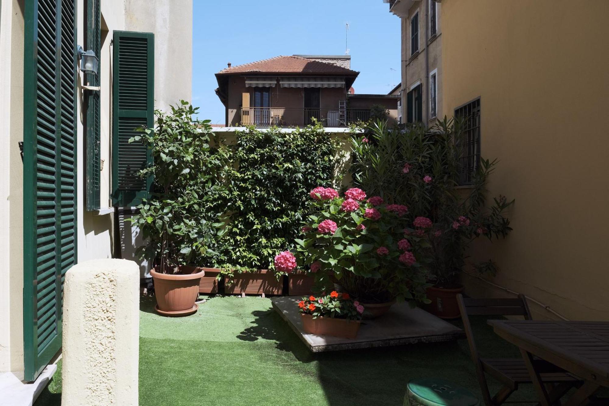 Comecasa Flowery Terraced Apartment Milaan Buitenkant foto